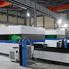 FL-L2040FEHR-1000-D220-IPG Лазерный станок для резки листового металла и труб со сменным столом и кабинетной защитой
